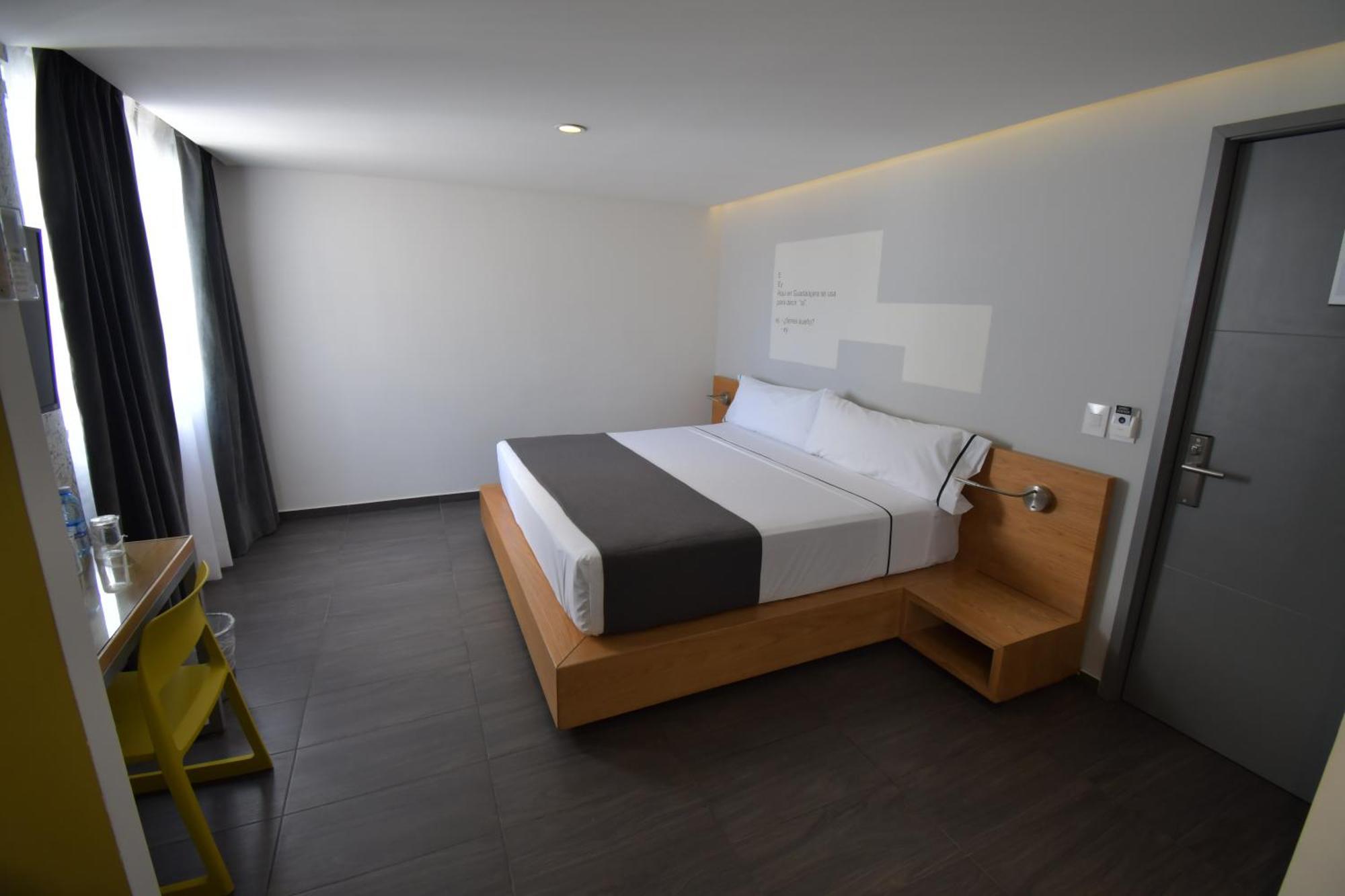 Superior King Room,1668079725:JPEG